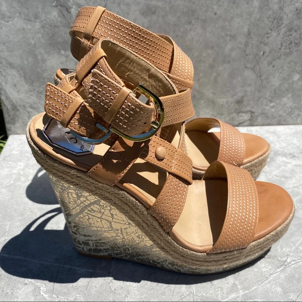 Donald J Pliner DMSX Tan Espadrille Strap Wedges 8 -